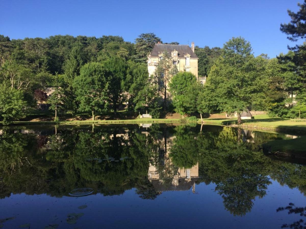 Saint-Paterne-Racan Gite Familial Chateau La Roche Racan מראה חיצוני תמונה